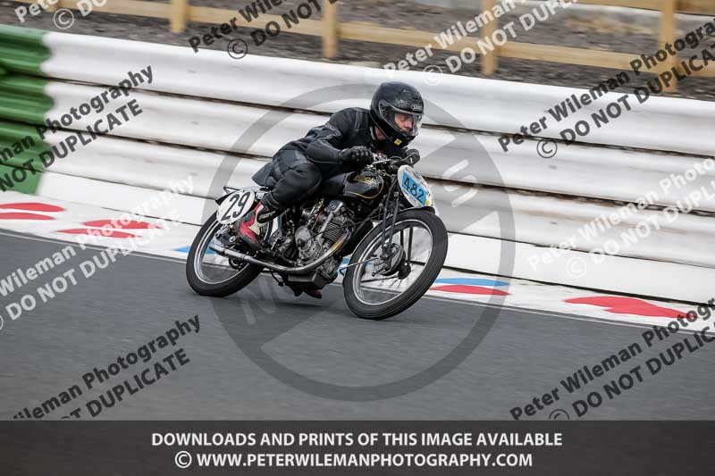 Vintage motorcycle club;eventdigitalimages;mallory park;mallory park trackday photographs;no limits trackdays;peter wileman photography;trackday digital images;trackday photos;vmcc festival 1000 bikes photographs